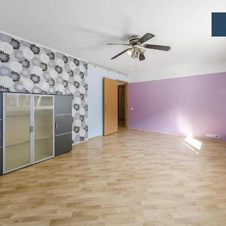 Sunny Apartment Near Bus Station Tallinn Exterior foto