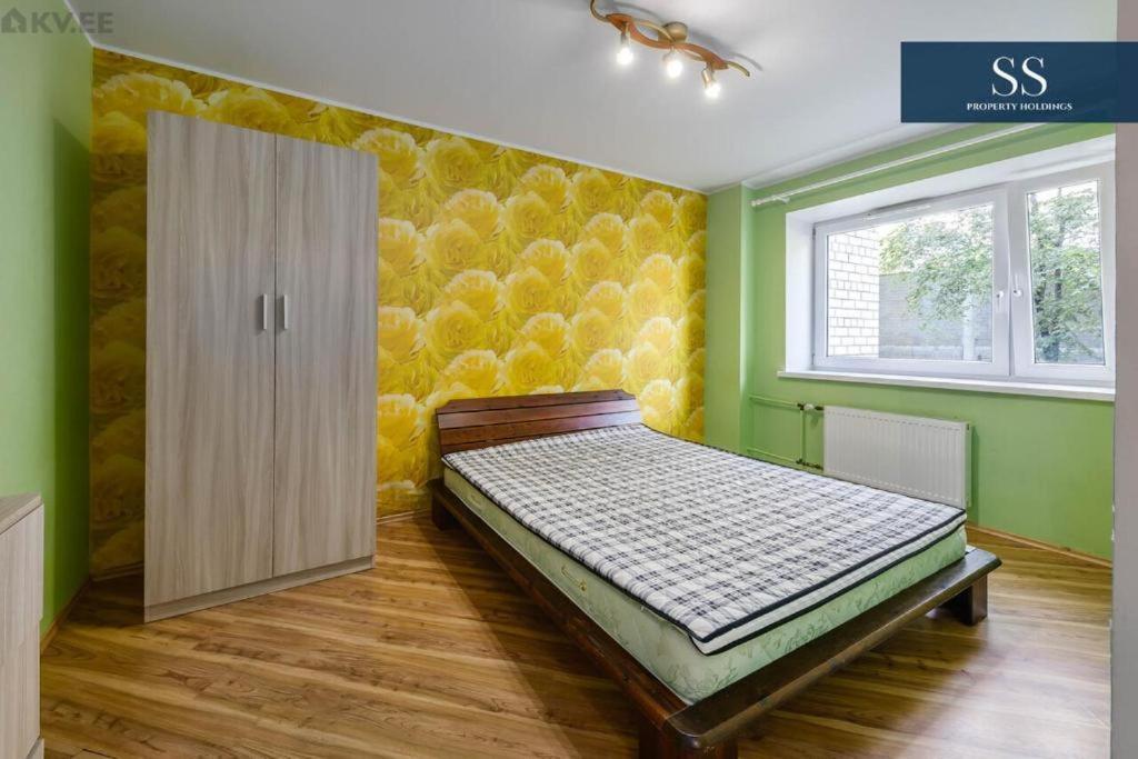 Sunny Apartment Near Bus Station Tallinn Exterior foto