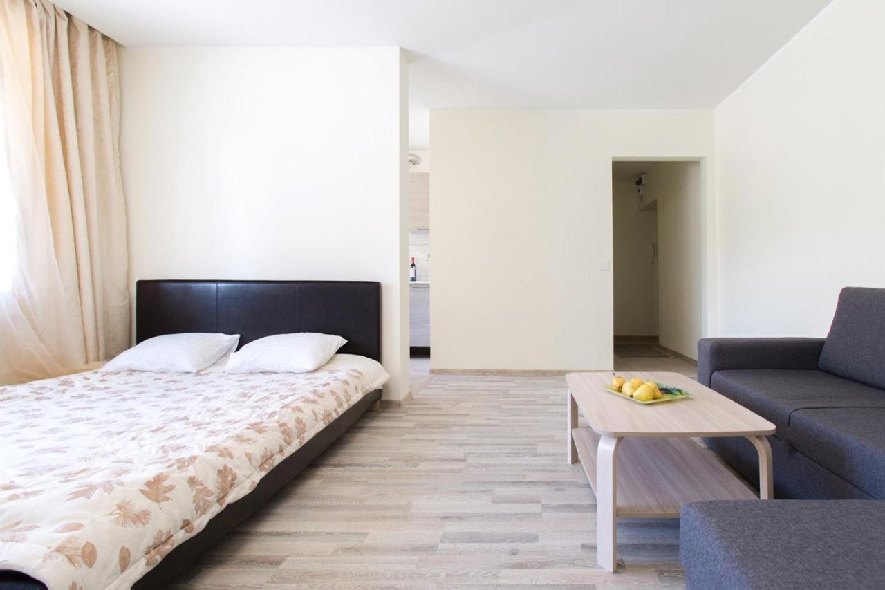 Sunny Apartment Near Bus Station Tallinn Exterior foto