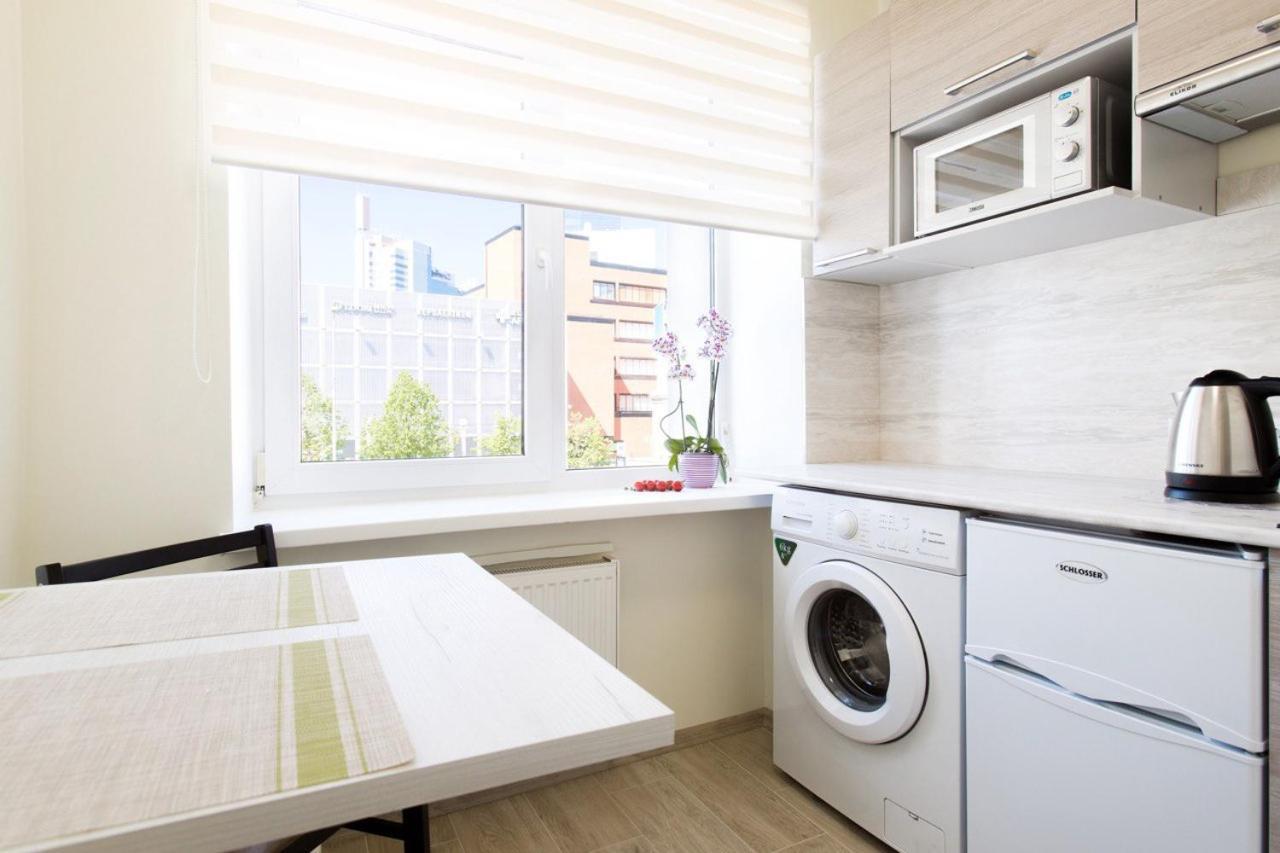 Sunny Apartment Near Bus Station Tallinn Exterior foto